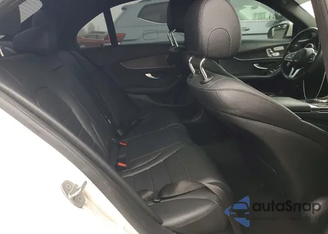 2021 Mercedes-Benz C 300 z USA, uszkodzony, nr VIN W1KWF8DB6MR633130